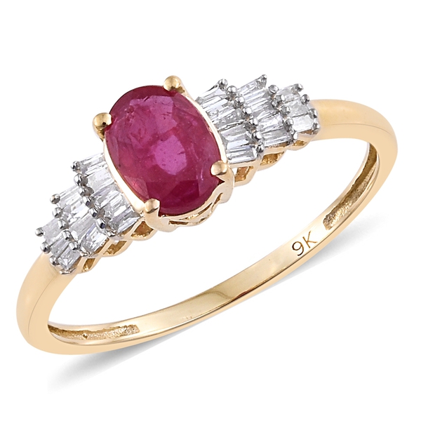 9K Y Gold AAA African Ruby (Ovl 1.05 Ct), Diamond Ring 1.200 Ct.