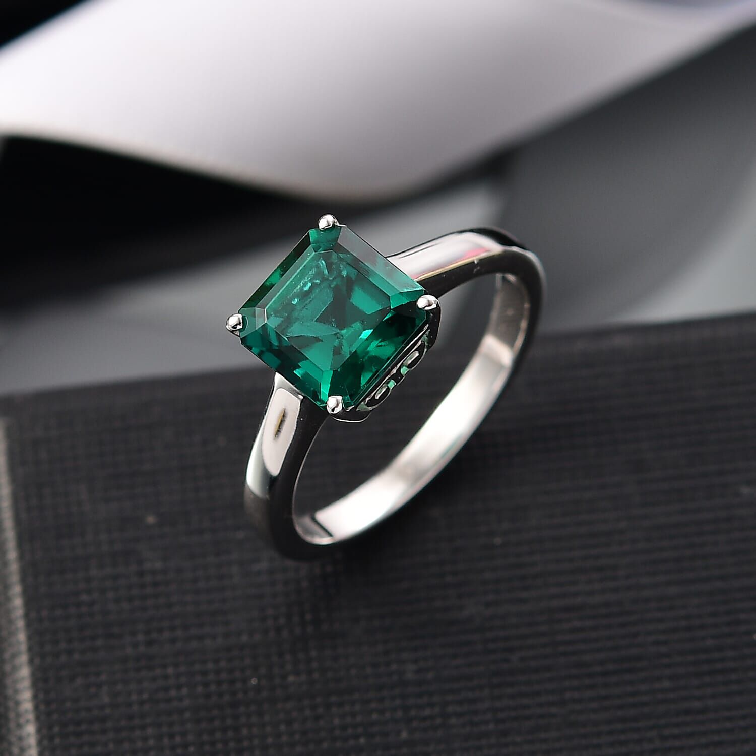 10K White Gold AAA Lab Grown Emerald Solitaire Ring, Gold Wt.3.34 Gms  2.195  Ct.