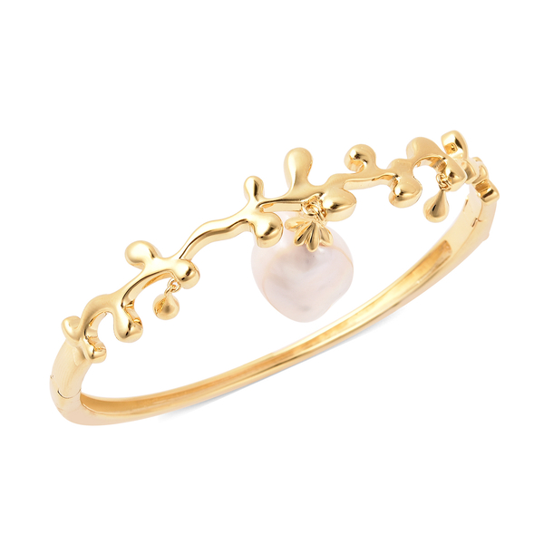 LucyQ Baroque Freshwater White Pearl Splash and Drip Design Bangle (Size 7.5) in Yellow Gold Overlay