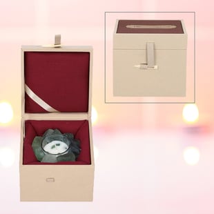 The 5th Season Green Rose Quartz Candle with Wooden Gift Box in Fragrance- Mango and Peach Salad