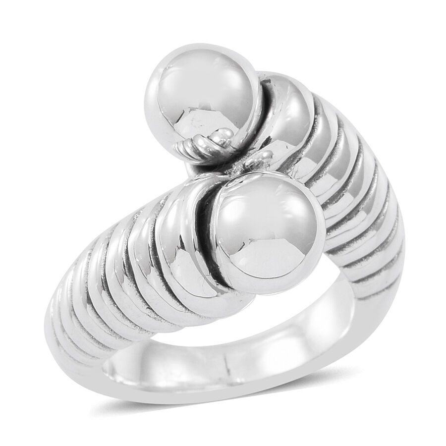 Thai Sterling Silver Ring, Silver wt 5.10 Gms.