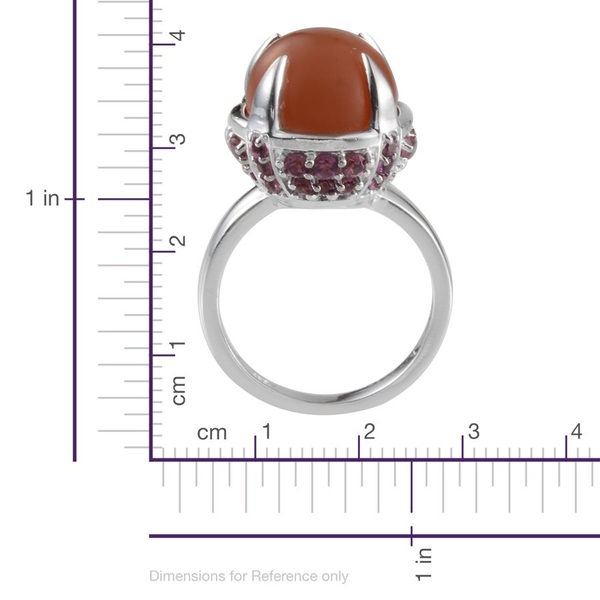 Mitiyagoda Peach Moonstone (Ovl 8.25 Ct), Rhodolite Garnet Ring in Platinum Overlay Sterling Silver 11.000 Ct.