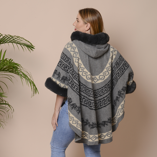 Grey Colour Half Round Shape Blanket Wrap with Faux Fur Collar (Size 109.22 x 80.01cm)