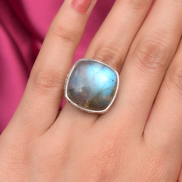 Sajen Silver GEM HEALING Collection - Labradorite Ring in Sterling Silver 22.00 Ct.