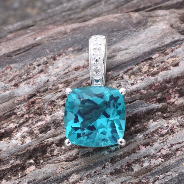 Capri Blue Quartz (Cush 4.75 Ct), Diamond Pendant in Sterling Silver 4.760 Ct.