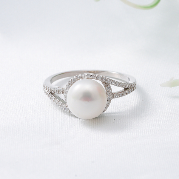 Freshwater Pearl and Simulated Diamond Ring in Rhodium Overlay Sterling Silver
