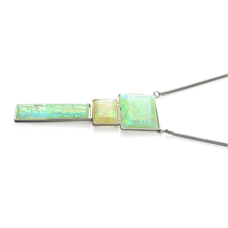 Simulated Green Stone Necklace (Size 18) in Silver Tone