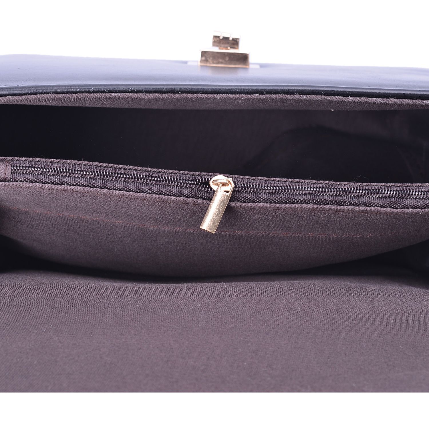 Black Colour Diamond Pattern Handbag with Chain Strap (Size 22x15x9.5 Cm)