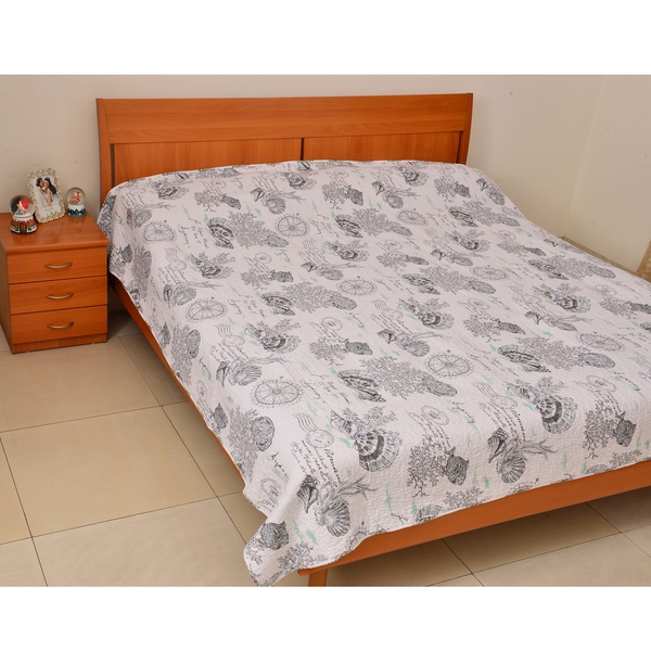 100% Cotton White and Grey Colour Shells and Corals Pattern Reversible Quilt (Size 240x240 Cm)