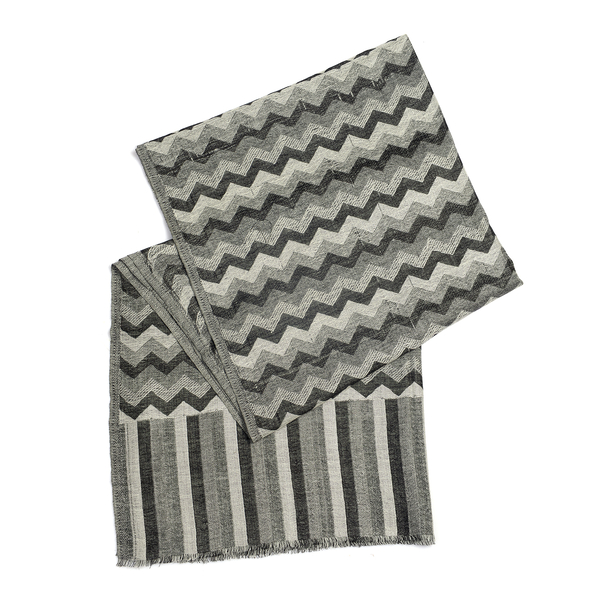 100% Cashmere Wool Black, Grey and White Colour Chevron Pattern Scarf (Size 180X70 Cm)