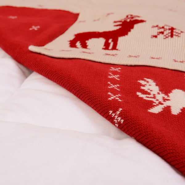 Reindeer and Snowflake Knitted Red and White Colour Blanket (Size 152x127 Cm)