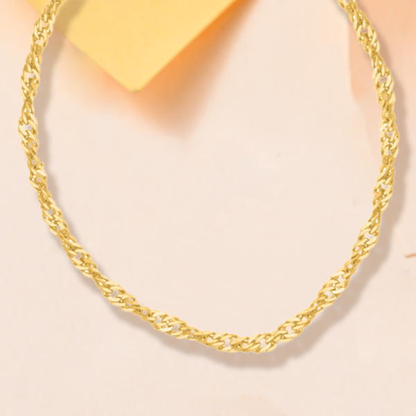 ILIANA 18K Yellow Gold Twisted Curb Chain (Size 16) With Spring Ring Clasp.