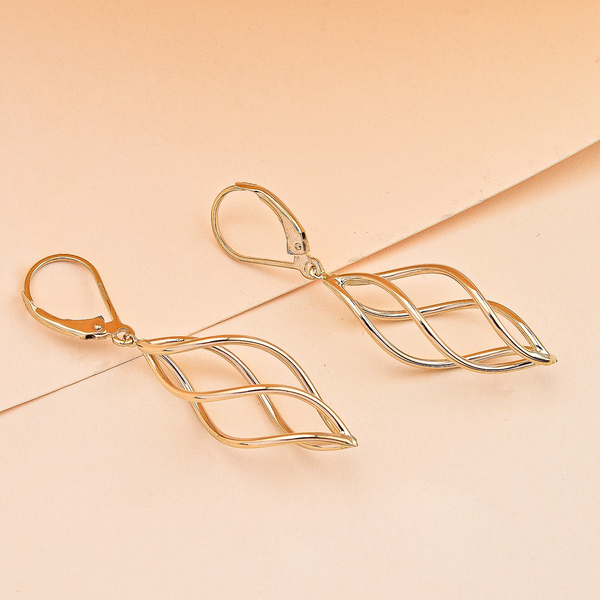 9K Yellow Gold Earrings With Lever Back