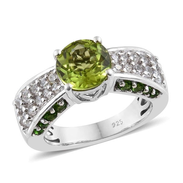 3.25 Ct Hebei Peridot and Multi Gemstone Solitaire Design Ring in Platinum Plated Silver 5.97 Grams