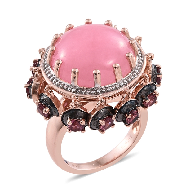 GP Pink Jade (Rnd 15.25 Ct), Rhodolite Garnet and Kanchanaburi Blue Sapphire Ring in Rose Gold Overl