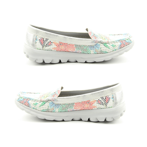 Heavenly Feet Sunflower Slip On Loafer in White and Silver (Size 5)