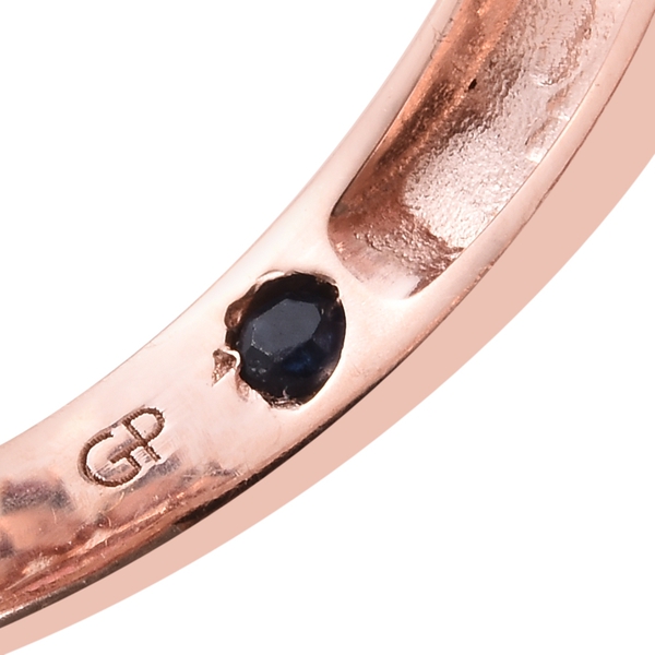 GP Pink Jade (Rnd 15.25 Ct), Rhodolite Garnet and Kanchanaburi Blue Sapphire Ring in Rose Gold Overlay Sterling Silver 17.000 Ct. Silver wt 11.56 Gms.