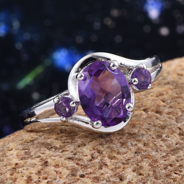 Amethyst (Ovl 1.50 Ct) Ring in Platinum Overlay Sterling Silver 1.750 Ct.
