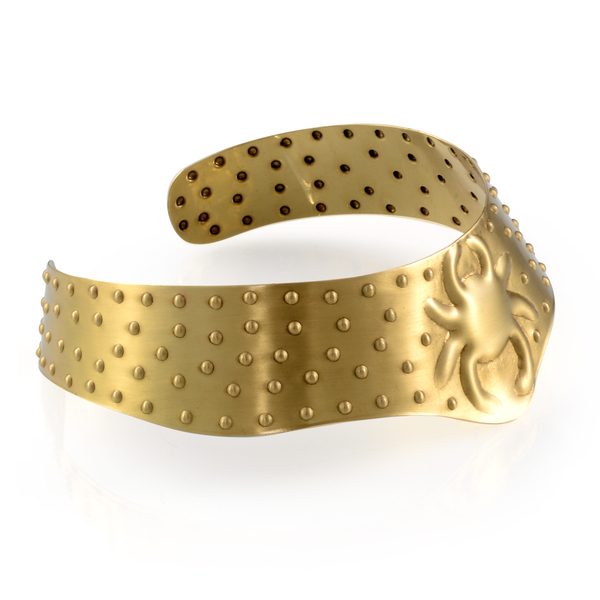 Gold Plated Crab Embossed Pattern Choker Necklace (Size 15)