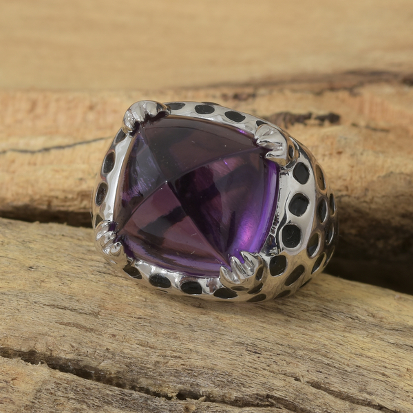 GP African Amethyst (Cush 16.97 Ct), Kanchanaburi Blue Sapphire Ring in Platinum Overlay and Enamled Sterling Silver 17.000 Ct, Silver wt 8.36 Gms.