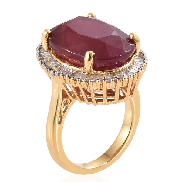 Signature Collection - African Ruby (Ovl 20.00 Ct), Diamond Ring in 14K Gold Overlay Sterling Silver 20.750 Ct, Silver wt 6.23 Gms.
