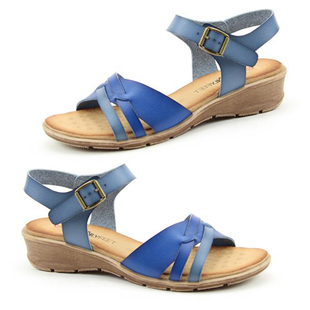 Heavenly Feet Iris Low Wedge Sandals with Adjustable Buckle Strap (Size 3) - Blue