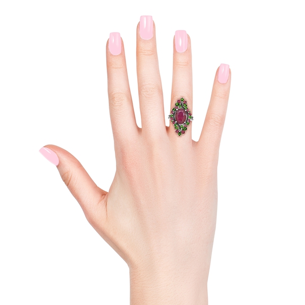 Limited Edition and Designer Inspired- Rare African Ruby (Size Ovl 14X10 8.20 Ct), Chrome Diopside and Black Spinel Ring in Platinum Overlay Sterling Silver 12.000 Ct. Silver wt 6.65 Gms.