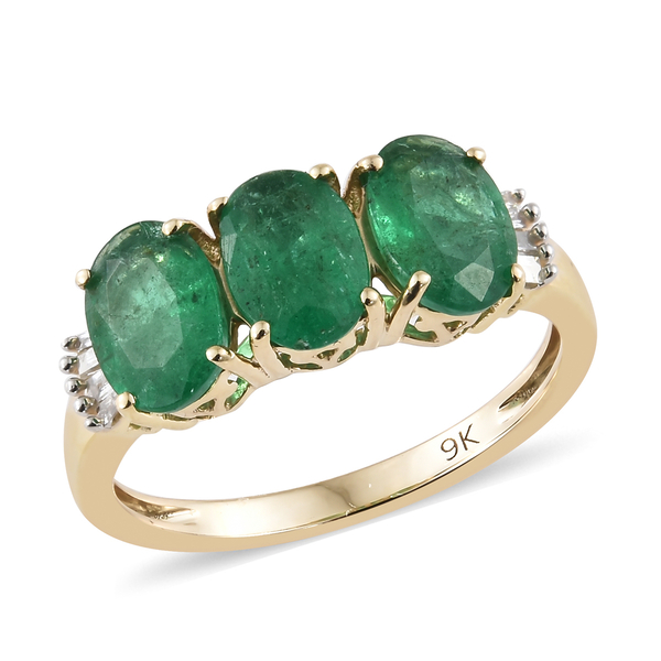 2.25 Ct AAA Zambian Emerald and Diamond 3 Stone Ring in 9K Gold 1.75 Grams