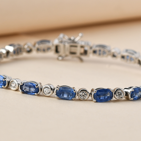 Kashmir Kyanite and Natural Cambodian Zircon Bracelet (Size 7) in Sterling Silver 9.01 Ct, Silver Wt. 11.02 Gms