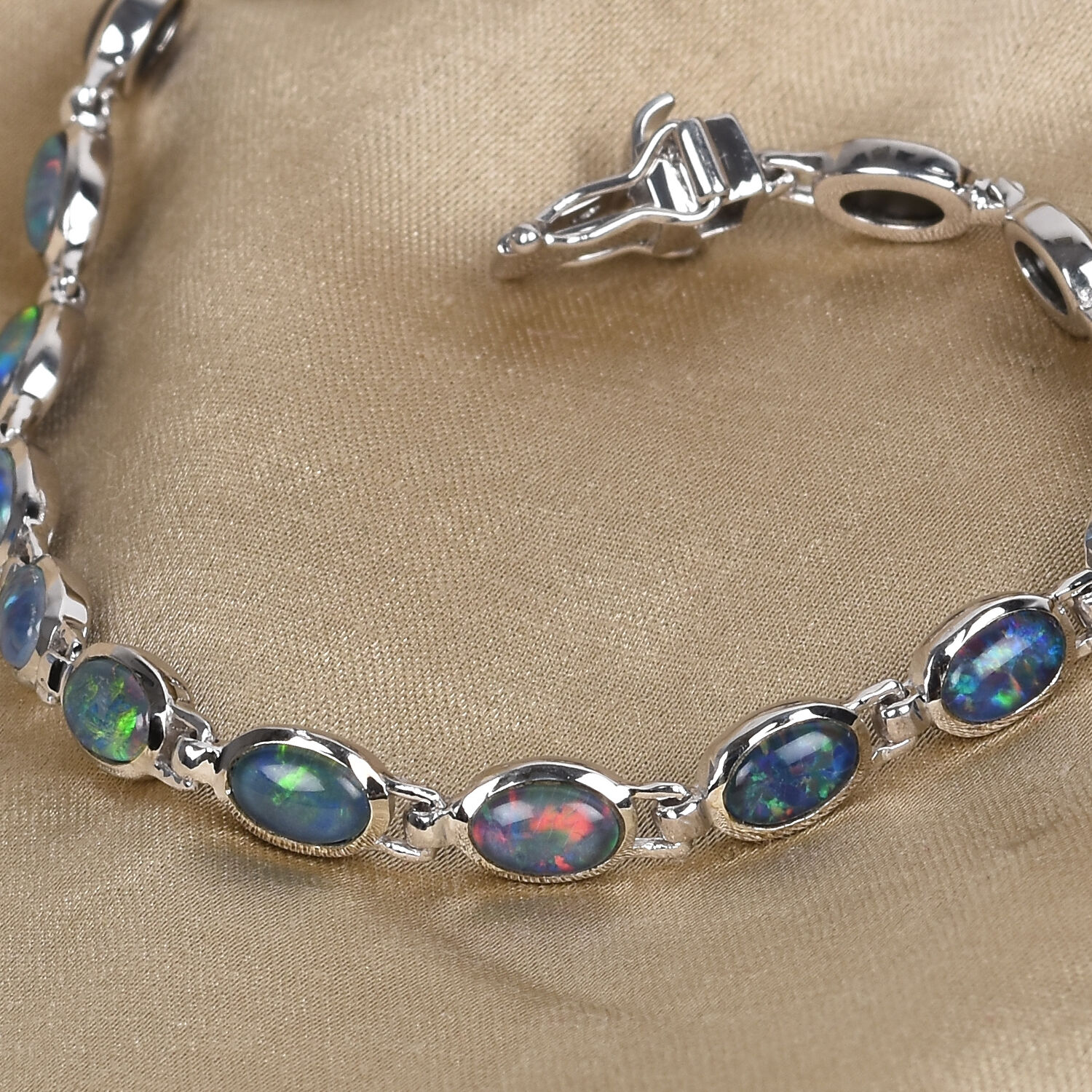 Australian Boulder Opal Bracelet (Size 7.5) in Platinum Overlay Sterling Silver, Silver wt. 8.14 Gms