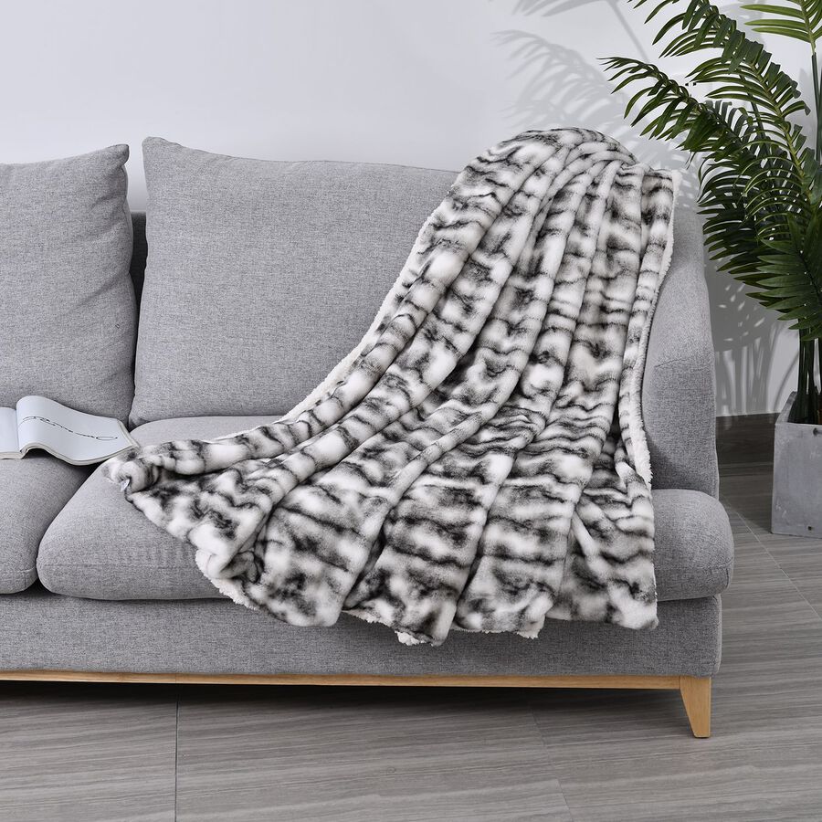 Doorbuster - Super Soft Faux Chinchilla Fur Double Layer Blanket With Sherpa Lining (Size 200X150 Cm) - White