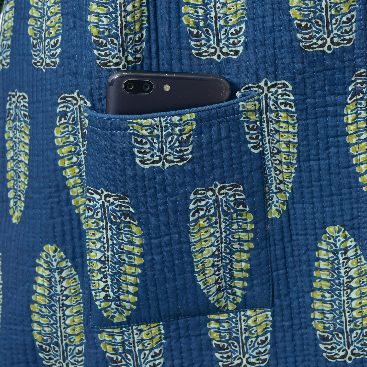 100% Cotton Blue Colour Quilted Reversible Jacket (Size 126x89 Cm, XL/XXL)