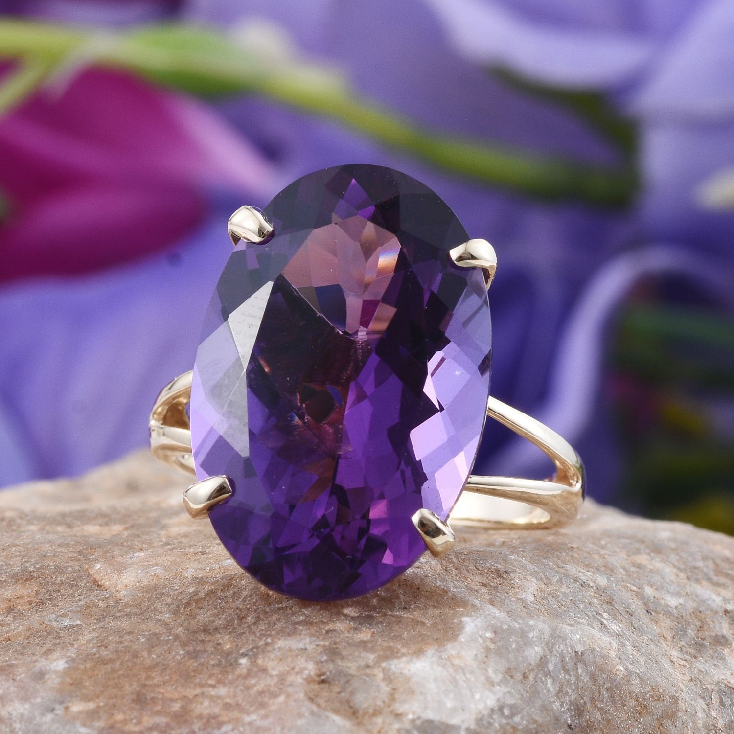 14K Y Gold AAA Zambian Amethyst (Ovl) Ring 18.000 Ct.