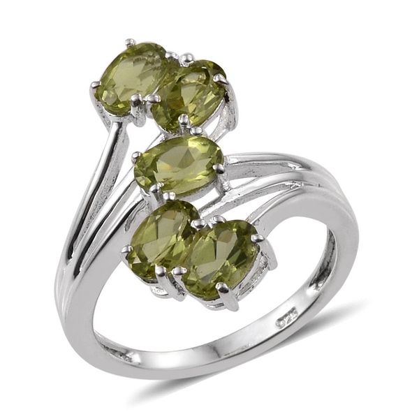 AA Hebei Peridot (Ovl) 5 Stone Crossover Ring in Sterling Silver 2.250 Ct.