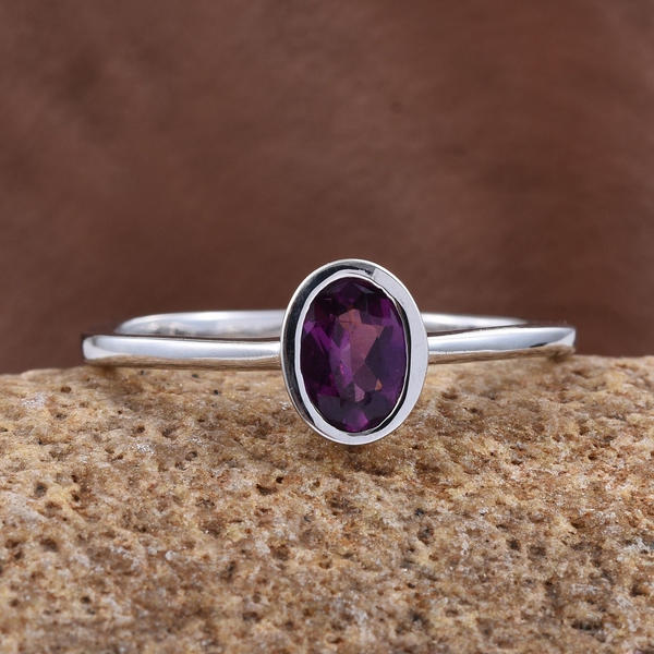 Rare Mozambique Grape Colour Garnet (Ovl) Solitaire Ring in Platinum Overlay Sterling Silver 1.000 Ct.
