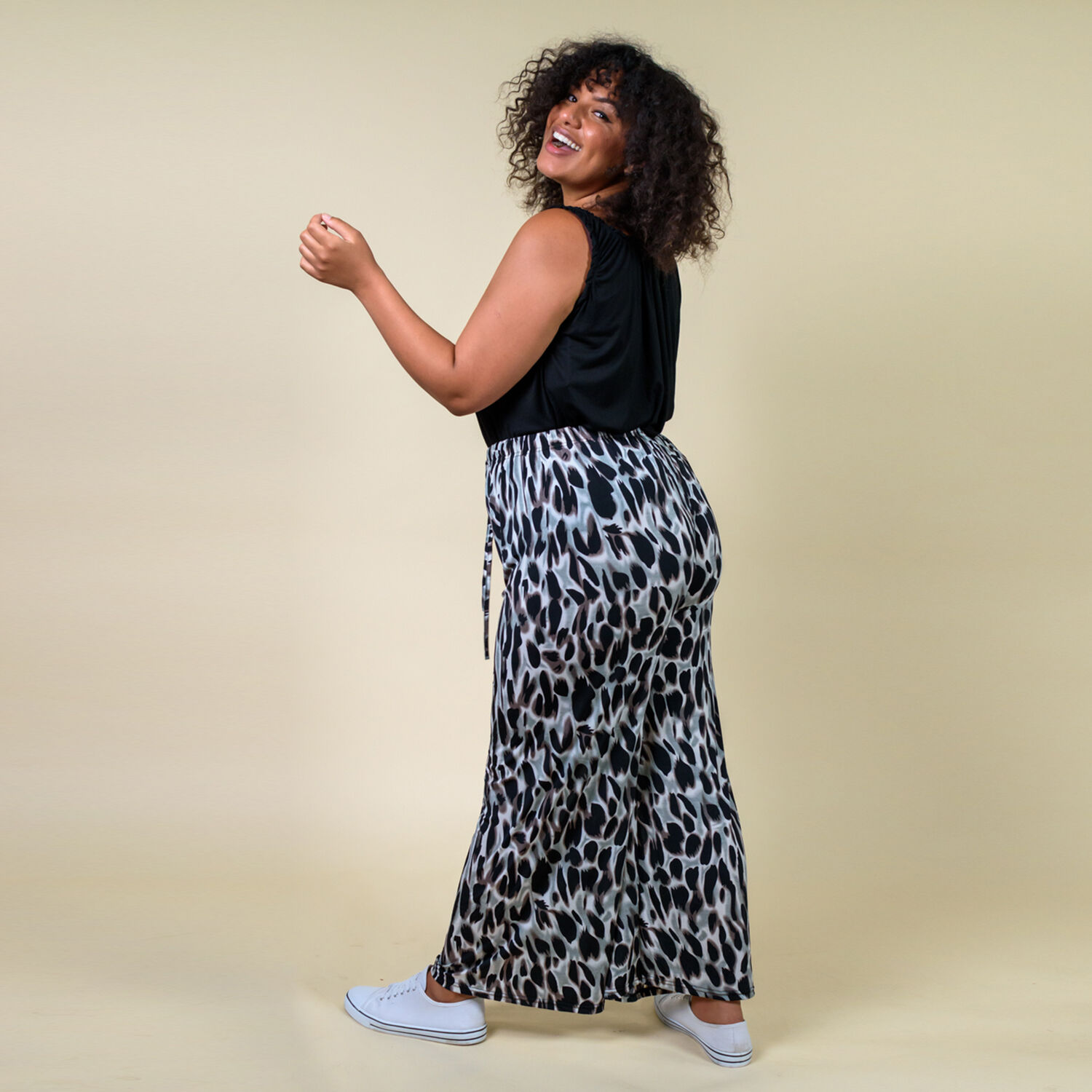 TAMSY Wide Leg Batwing Pattern Trousers - Black