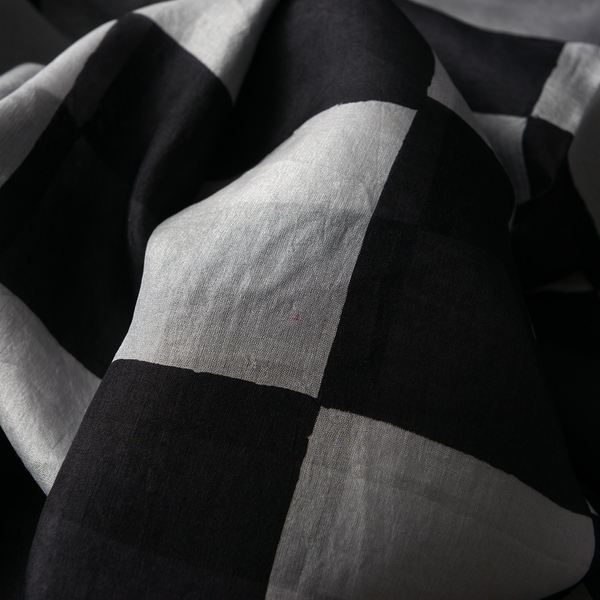 100% Mulberry Silk Black and White Colour Handscreen Geometric Printed White Colour Scarf (Size 180x100 Cm)