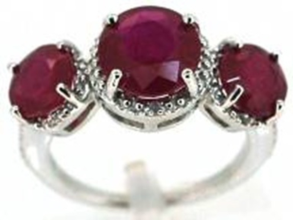 African Ruby (Rnd 3.75 Ct), White Sapphire Ring in Rhodium Plated Sterling Silver 7.750 Ct.