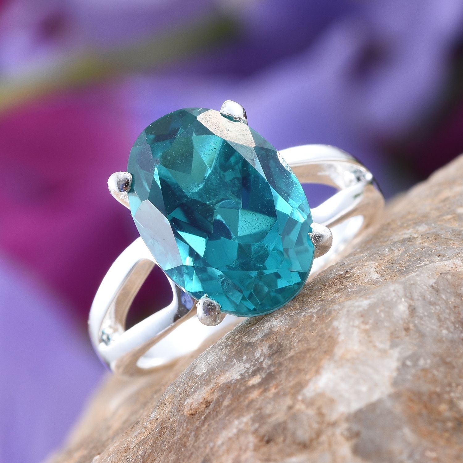 Capri Blue Quartz (Ovl) Solitaire Ring in Sterling Silver 6.250 Ct.