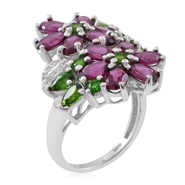 Rhodolite Garnet (Ovl), Chrome Diopside and Natural White Cambodian Zircon Flower Ring in Rhodium Plated Sterling Silver 8.090 Ct.