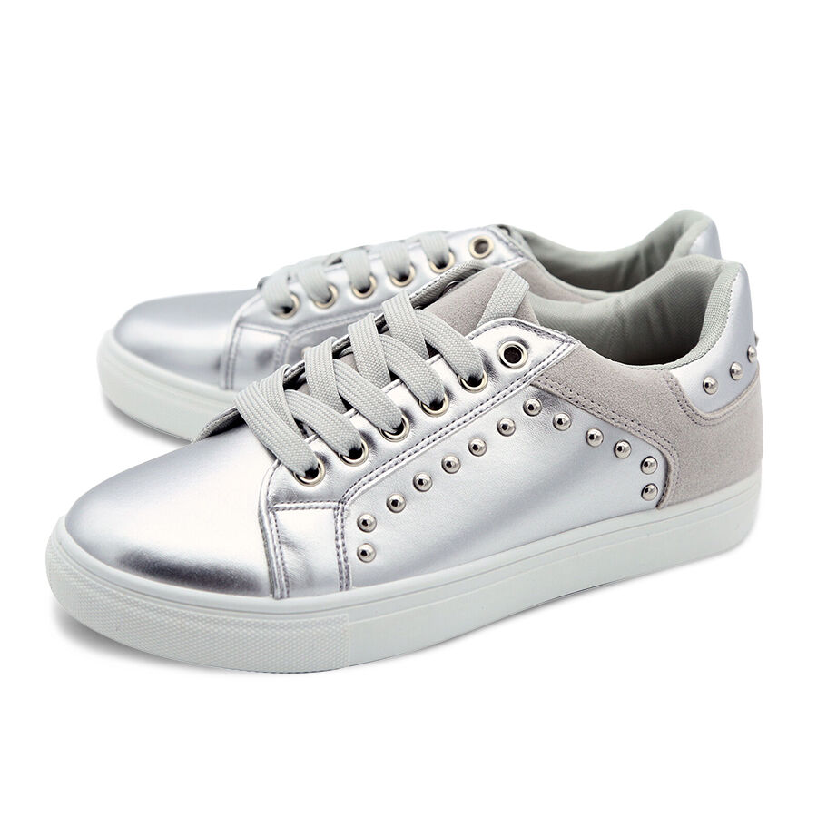 cheap trainers size 4