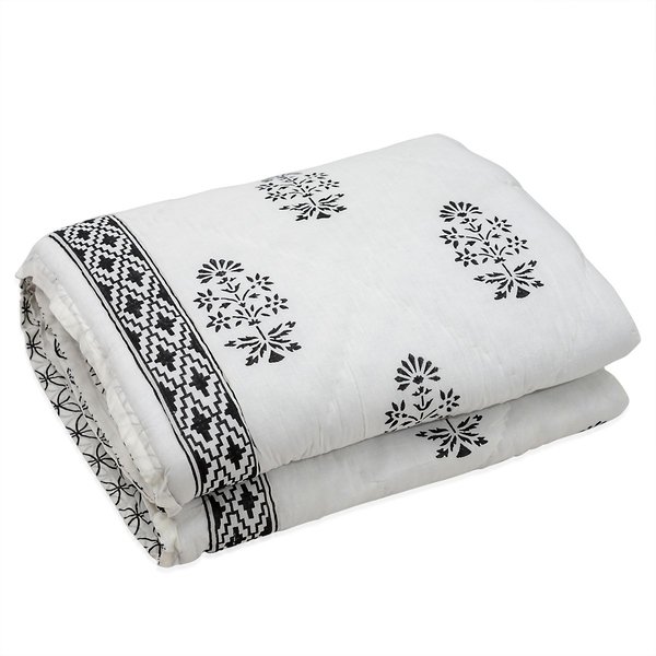 Cotton and Fibre Black Colour Tree Printed White Colour Quilt (Size 274x223 Cm)