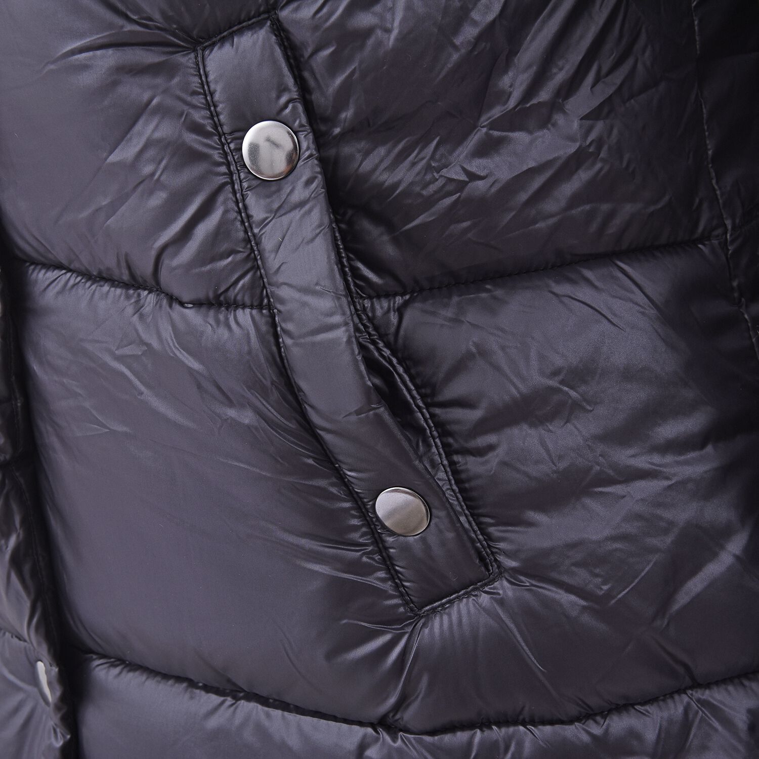 Limited Available- Ladies Long Puffer Jacket with Faux Fur Trim Hood and Two Pockets (Size XX L , 18-20) - Black