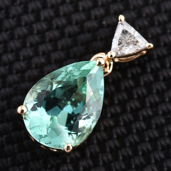 ILIANA 18K Yellow Gold Colombian Emerald (Pear 2.35 Ct), Diamond (SI G-H) Pendant 2.500 Ct.