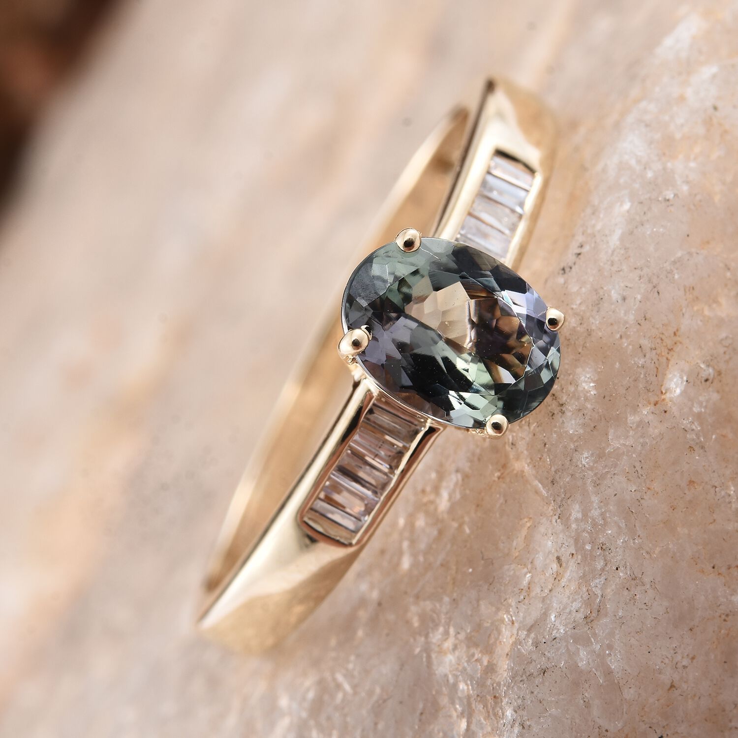 Limited Available-14K Yellow Gold Bi Colour Tanzanite (Ovl 1.02 Ct), Diamond (I2-I3/G-H) Ring 1.150 Ct.