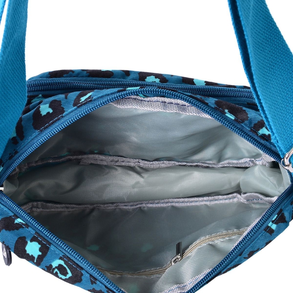 Leopard Pattern Waterproof Sport Bag with External Zipper Pocket and Adjustable Shoulder Strap (Size 21.5x17x7 Cm)