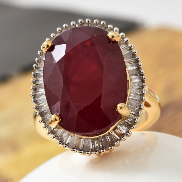 Signature Collection - African Ruby (Ovl 20.00 Ct), Diamond Ring in 14K Gold Overlay Sterling Silver 20.750 Ct, Silver wt 6.23 Gms.