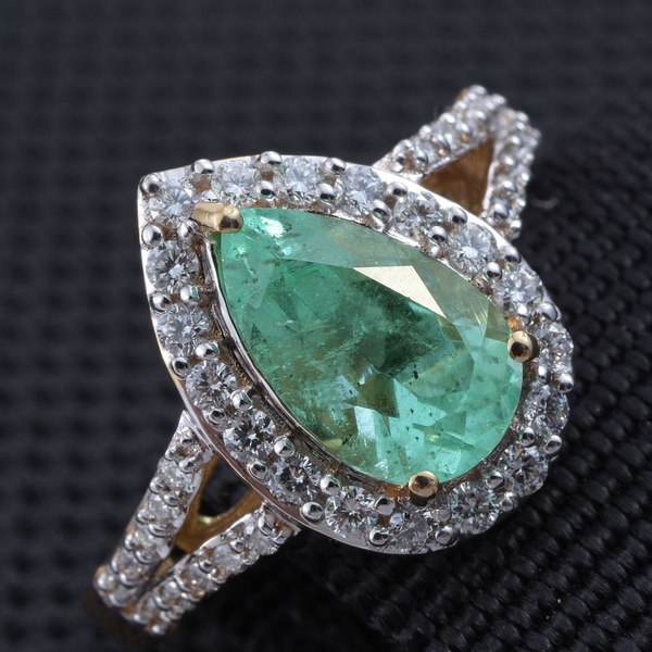 ILIANA 18K Y Gold AAA Boyaca Colombian Emerald (Pear 2.25 Ct), Diamond (SI-G-H) Ring 2.750 Ct.