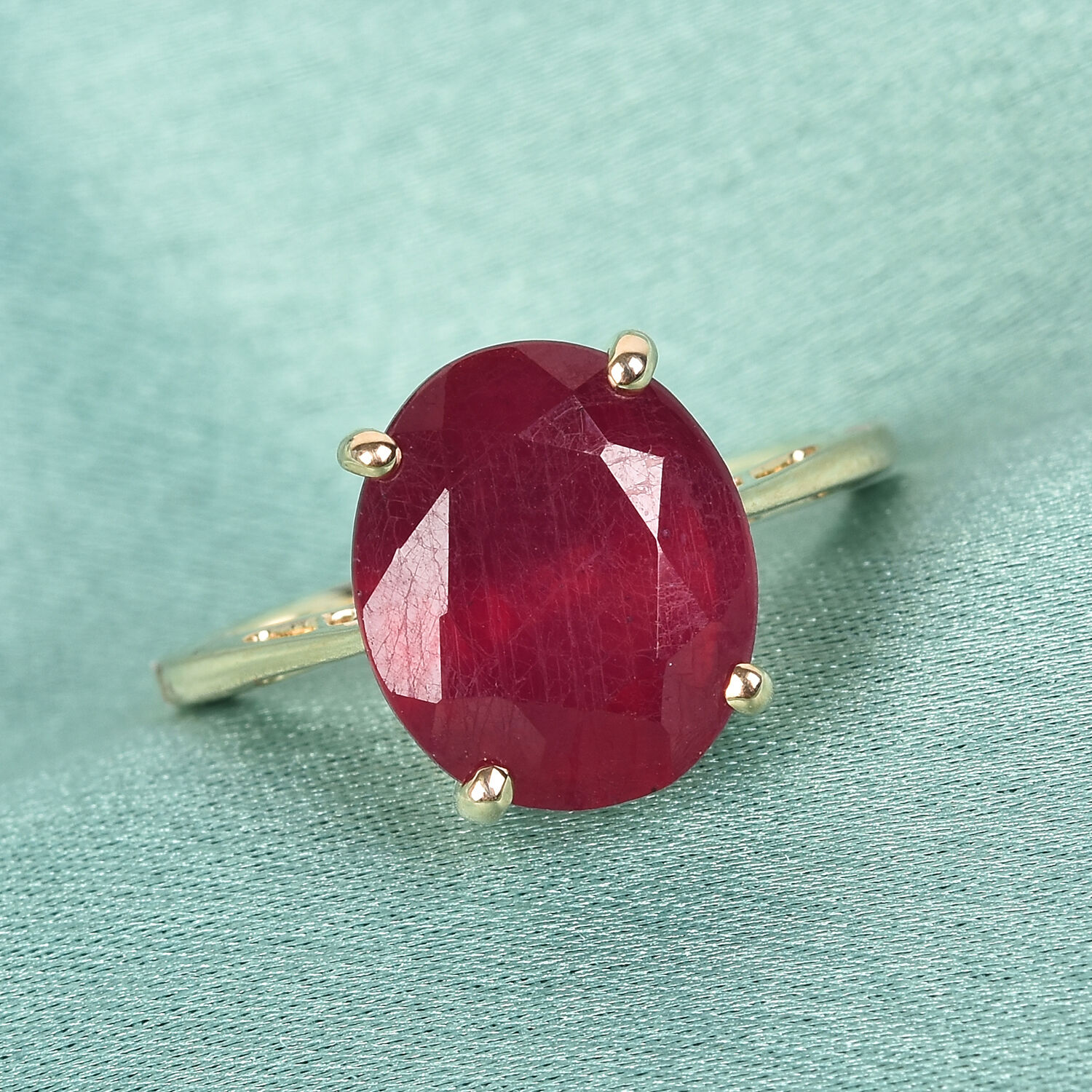 9K Yellow Gold AA African Ruby Ring  7.290 Ct,