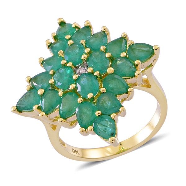 Limited Edition- 9K Yellow Gold AAA Kagem Zambian Emerald (Ovl), Diamond Ring 6.000 Ct. Gold Wt 7.00